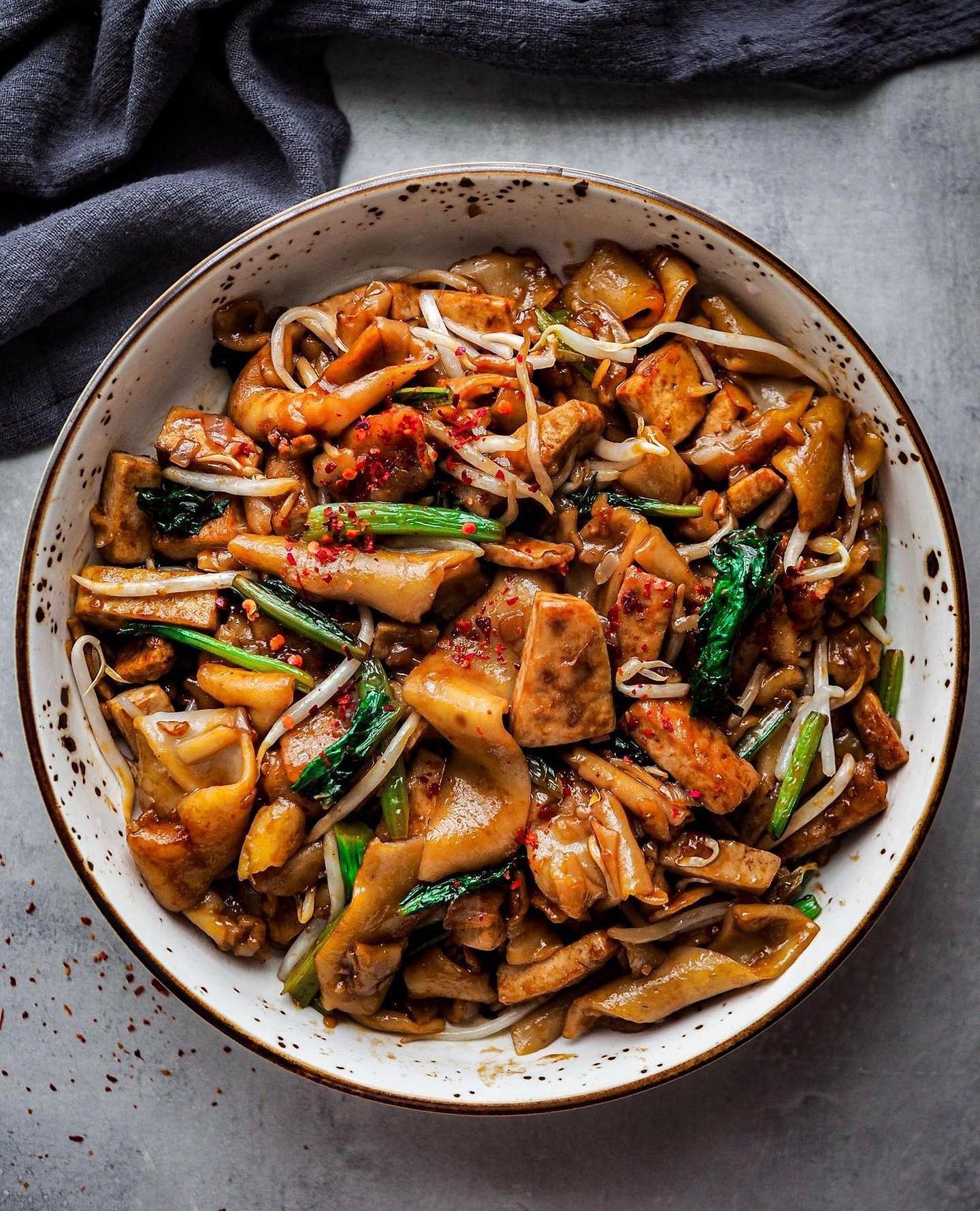 Quick Vegan Chow Fun