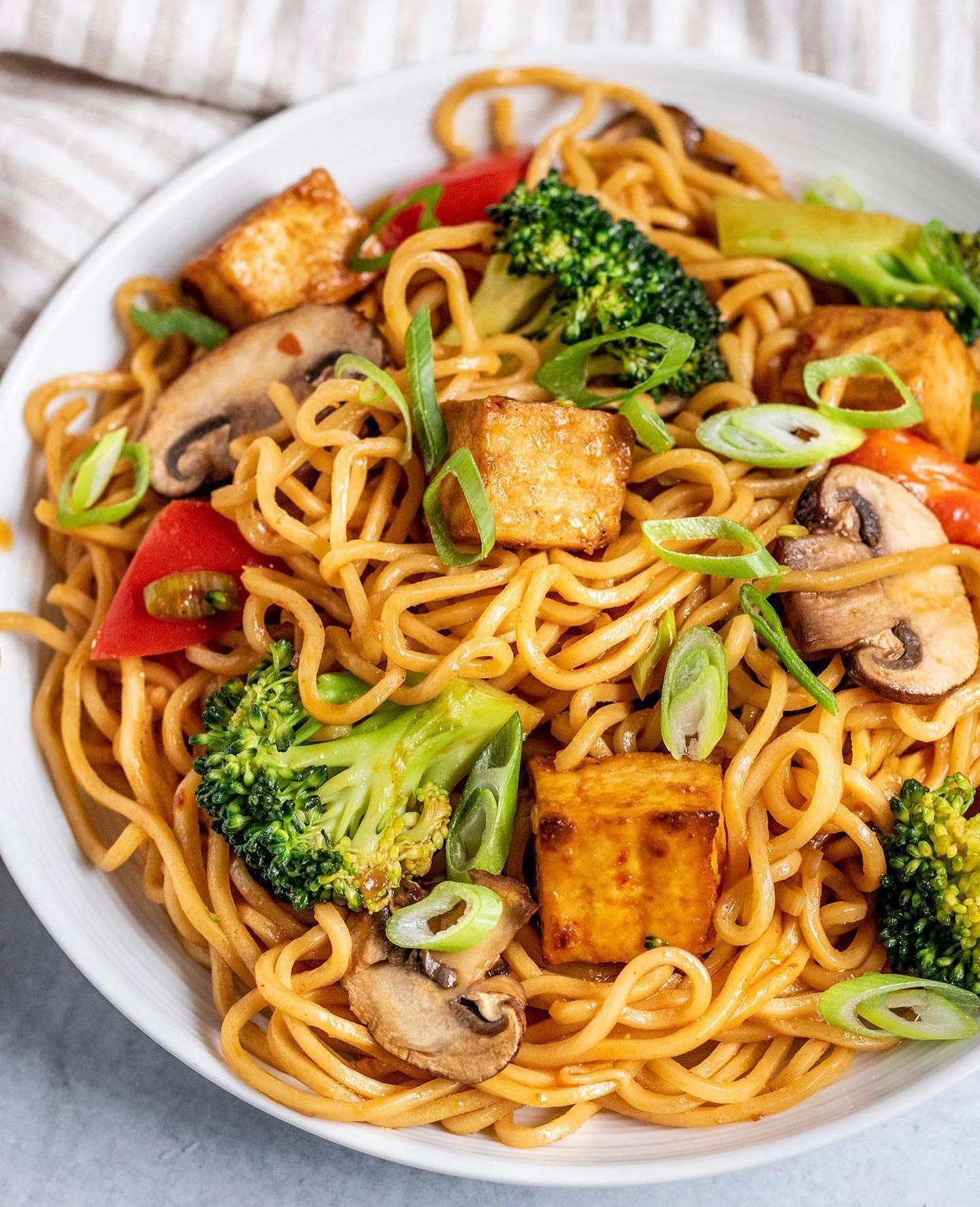 Spicy Sriracha Tofu Noodles