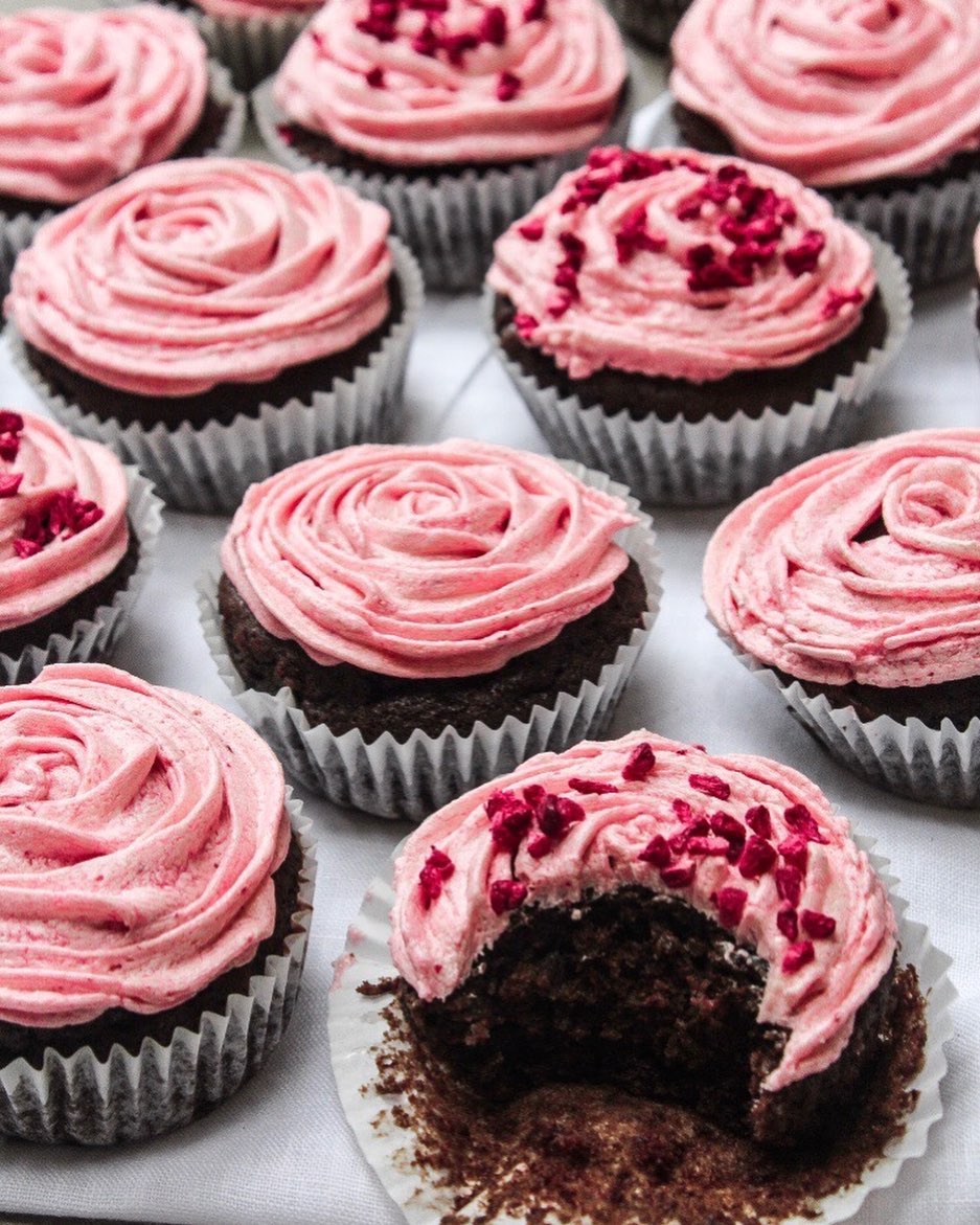 Indulgent Chocolate Cupcakes with a Tangy Raspberry Frosting