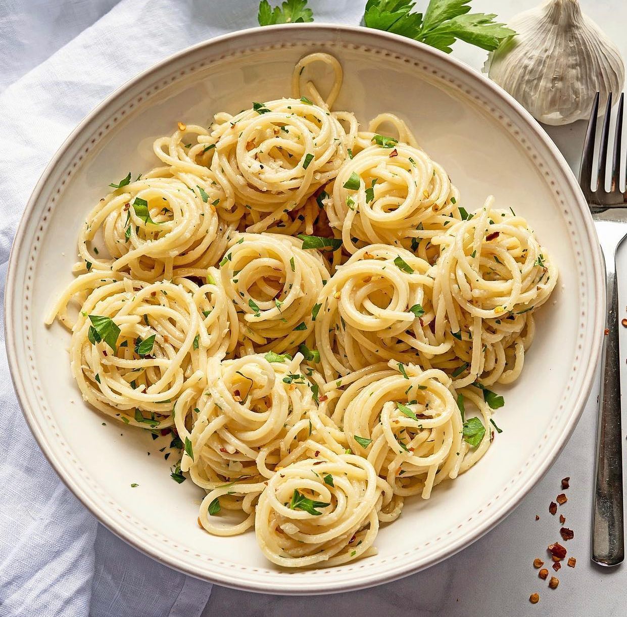Spaghetti with Garlic Butter and Parmesan