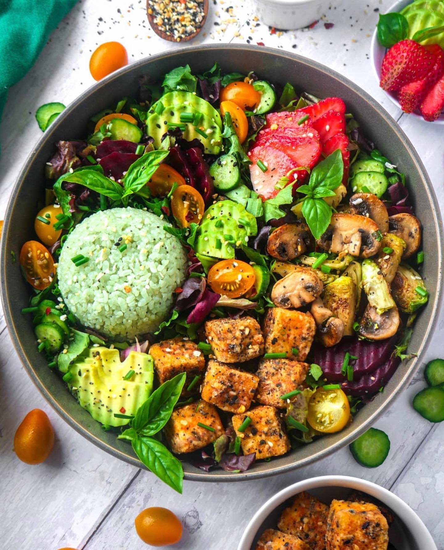 Everything Bagel Rice Bowl with Harissa Tofu