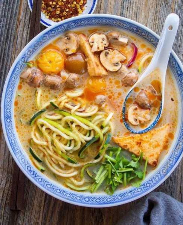 Easy Tom Yum Zucchini Noodle Soup