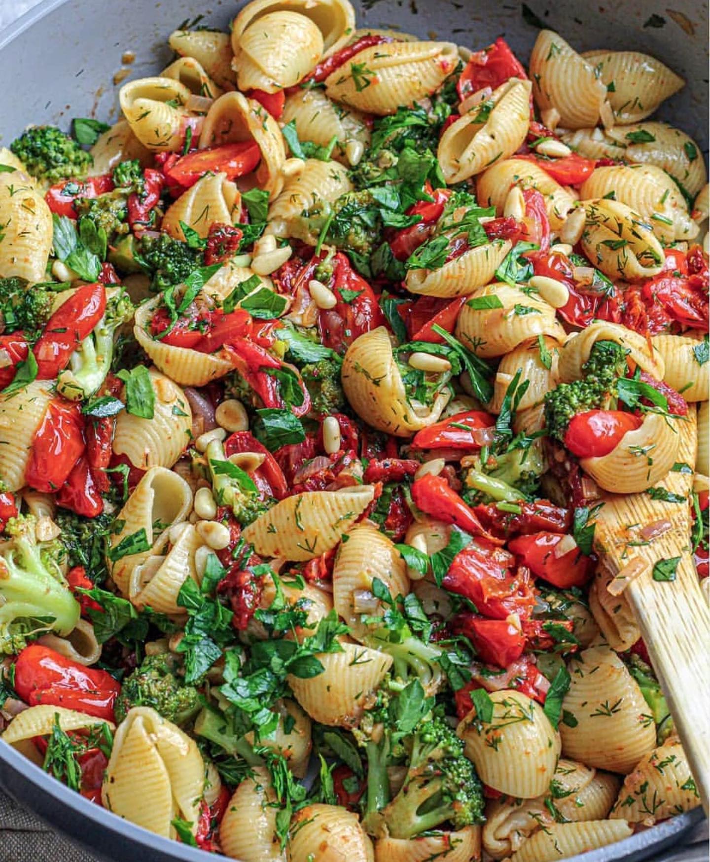 Shells with Broccoli and Roasted Tomatoes