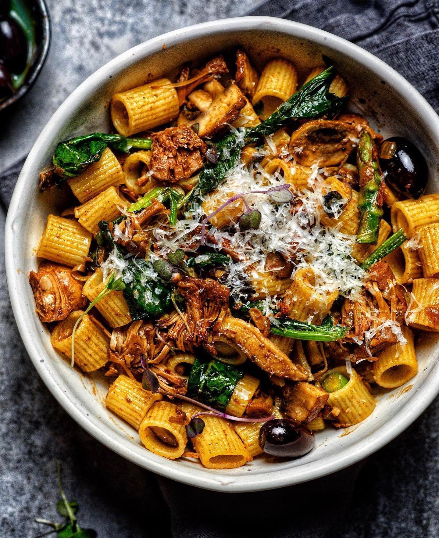 Spicy Pulled Jackfruit Pork