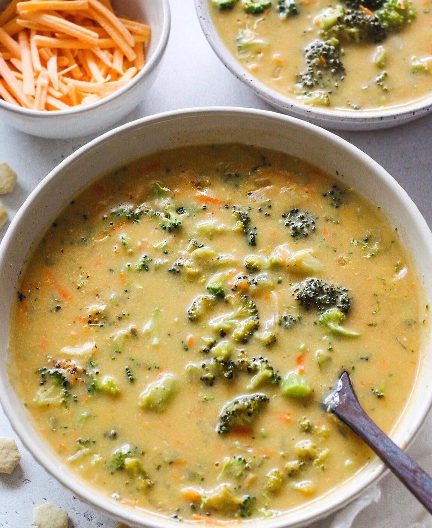 One-Pot Broccoli and Cheddar Soup