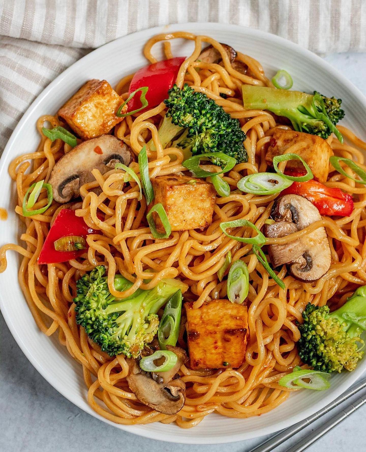 Sriracha Tofu Noodle Stir-Fry
