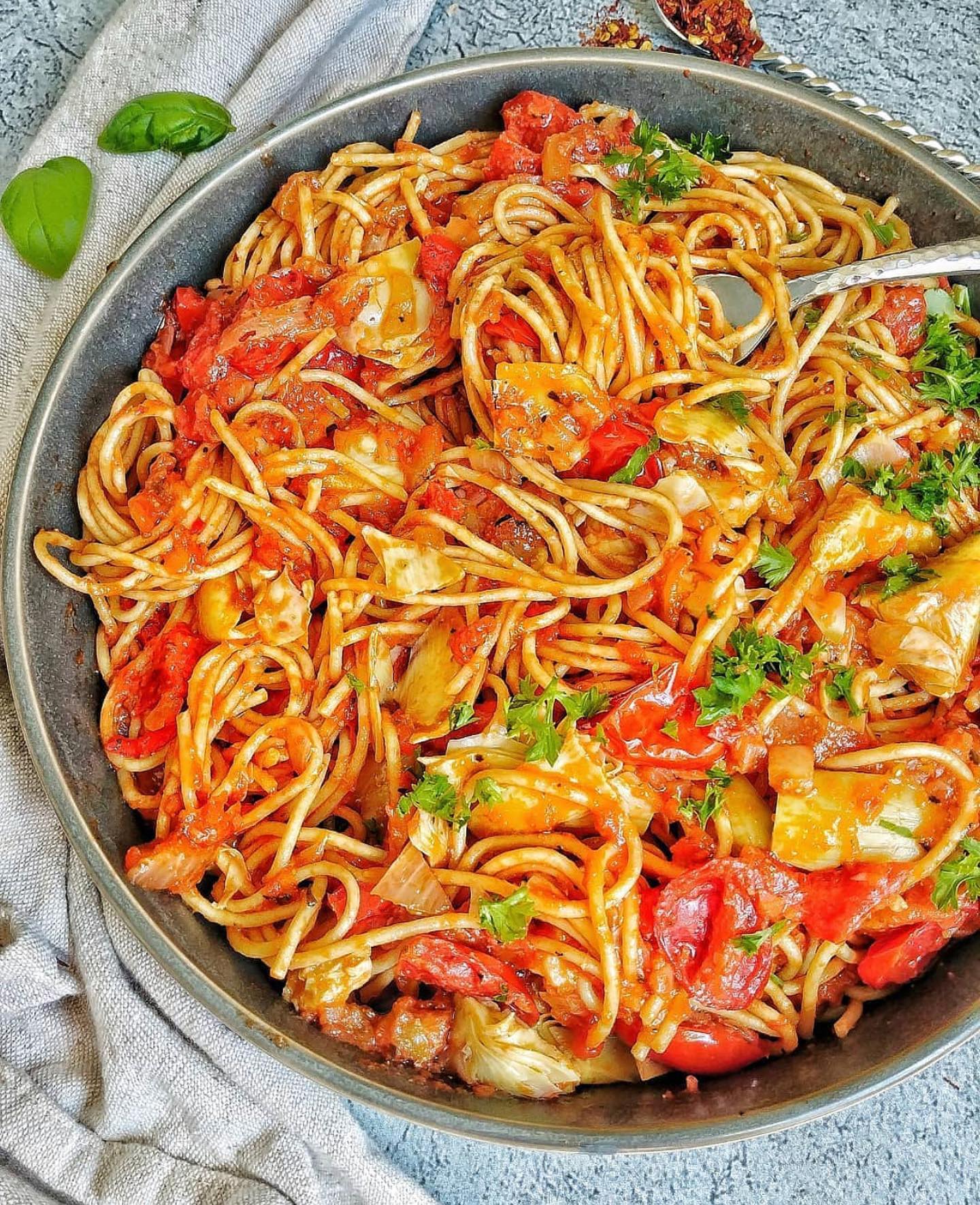 Spaghetti with Peppers and Artichokes