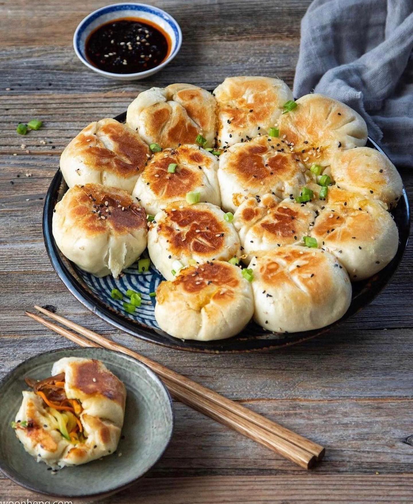 Vegan Pan-Fried Steamed Buns