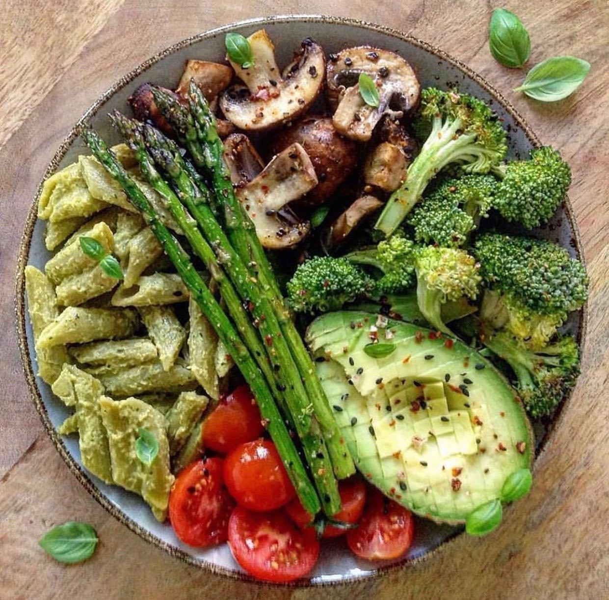 Simple Buddha Bowl with Pesto and Veggies