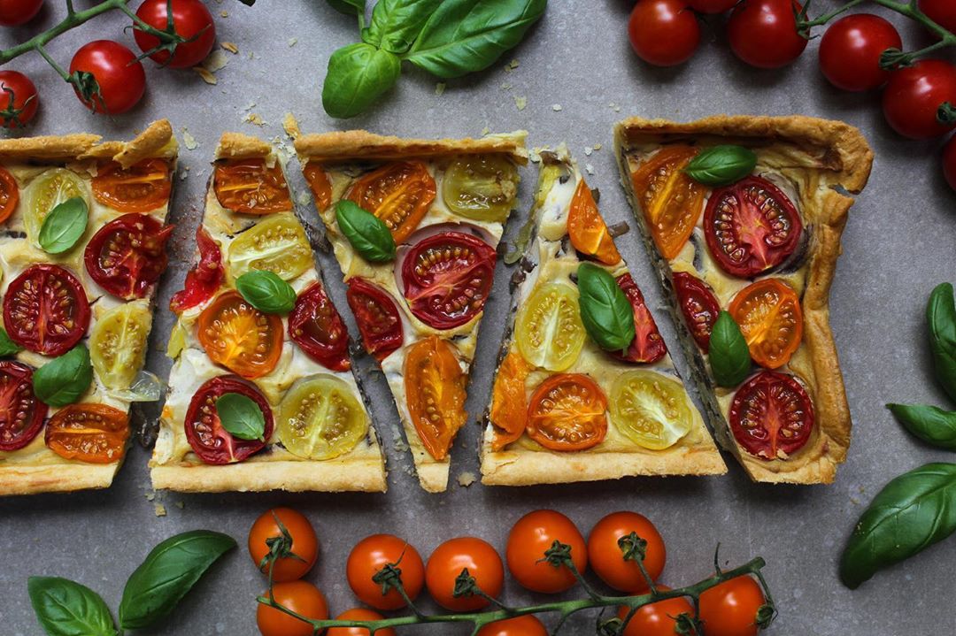 Vegan Tomato Basil Quiche