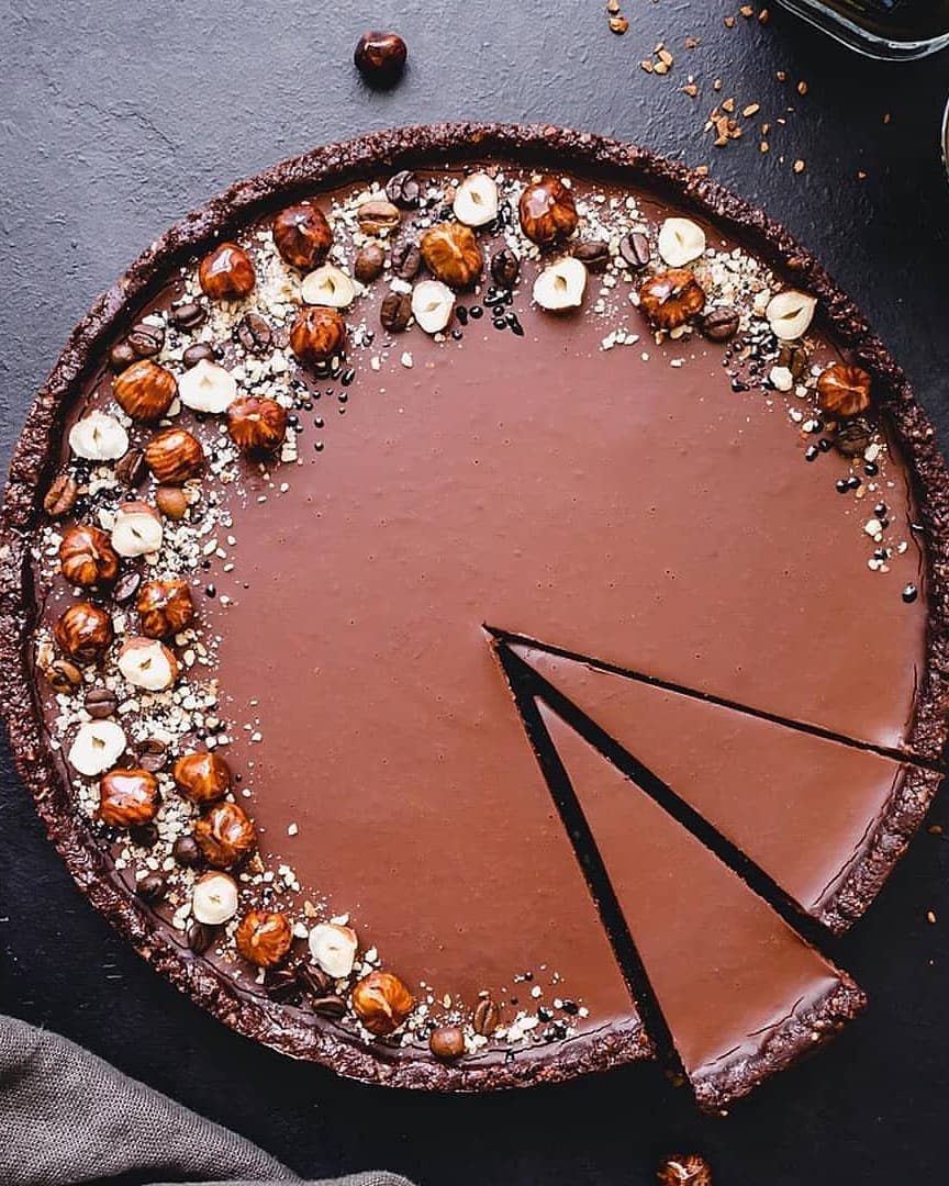 No-Bake Blueberry Chocolate Hazelnut Tart