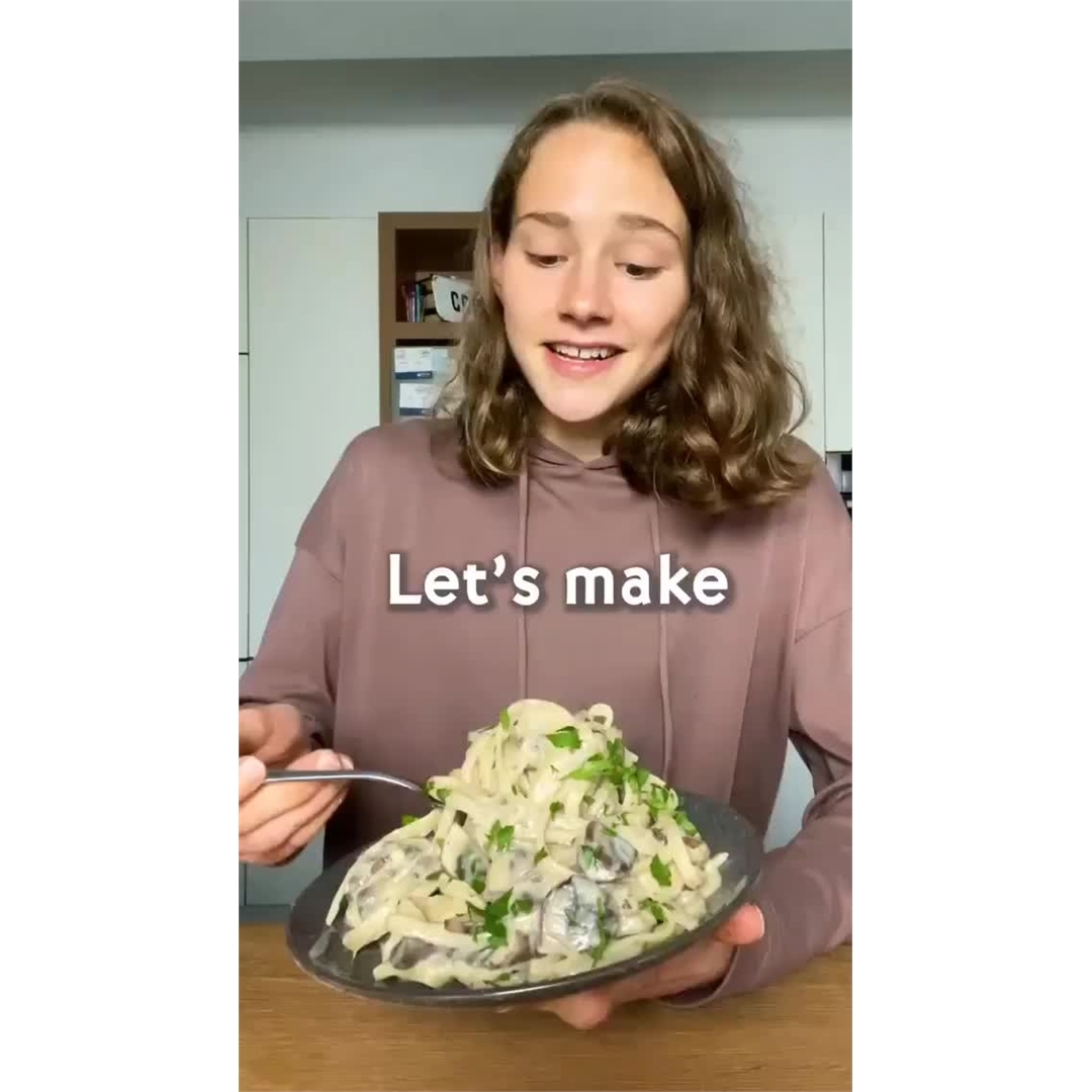 Simple Vegan Creamy Mushroom Pasta