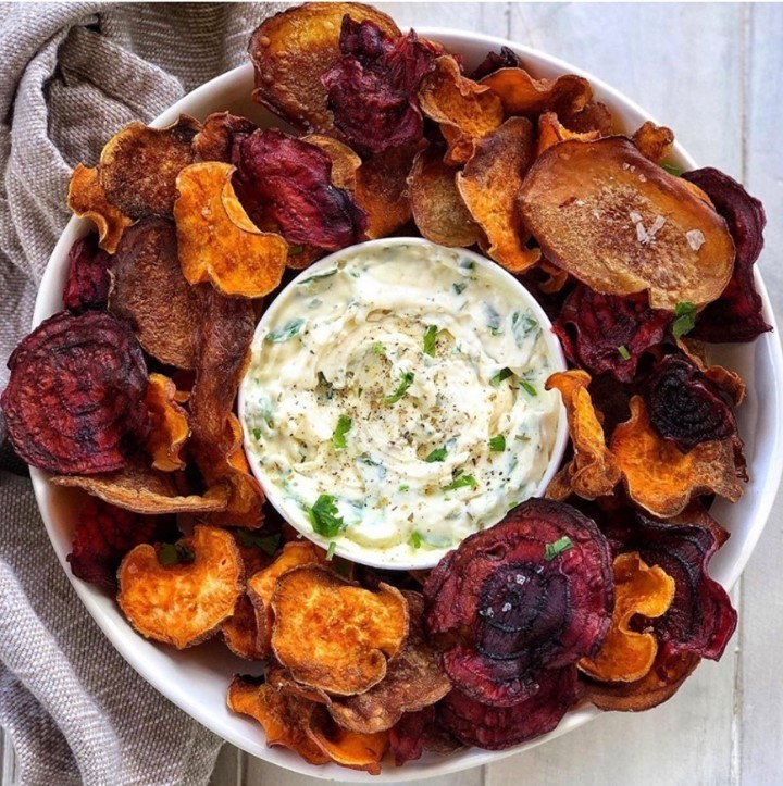 Crunchy Veggie Chips with Dip