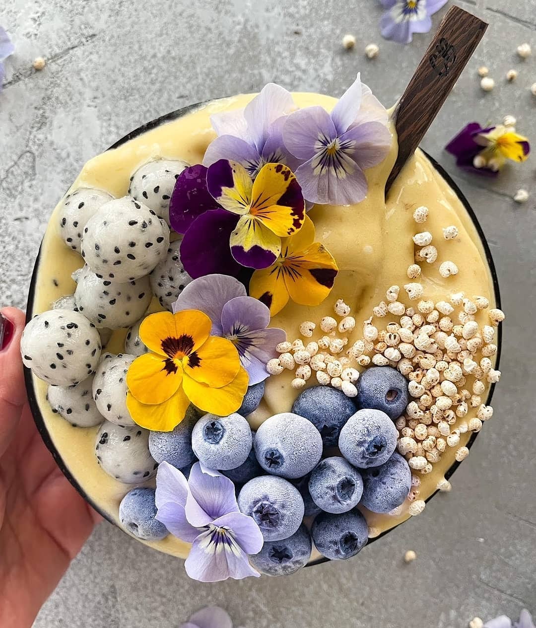 Banana Mango Smoothie Bowl