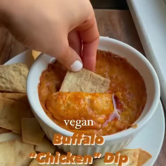 Vegan Buffalo Chicken Dip