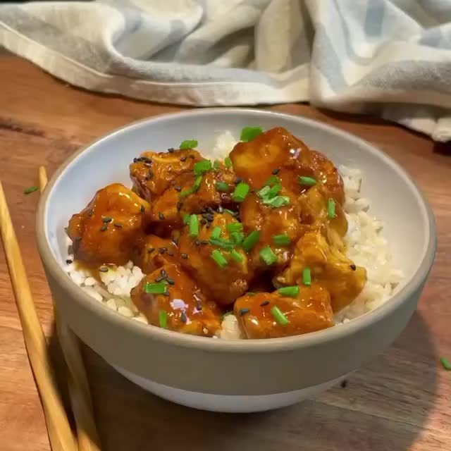 Crispy Tofu with Savory Umami Sauce