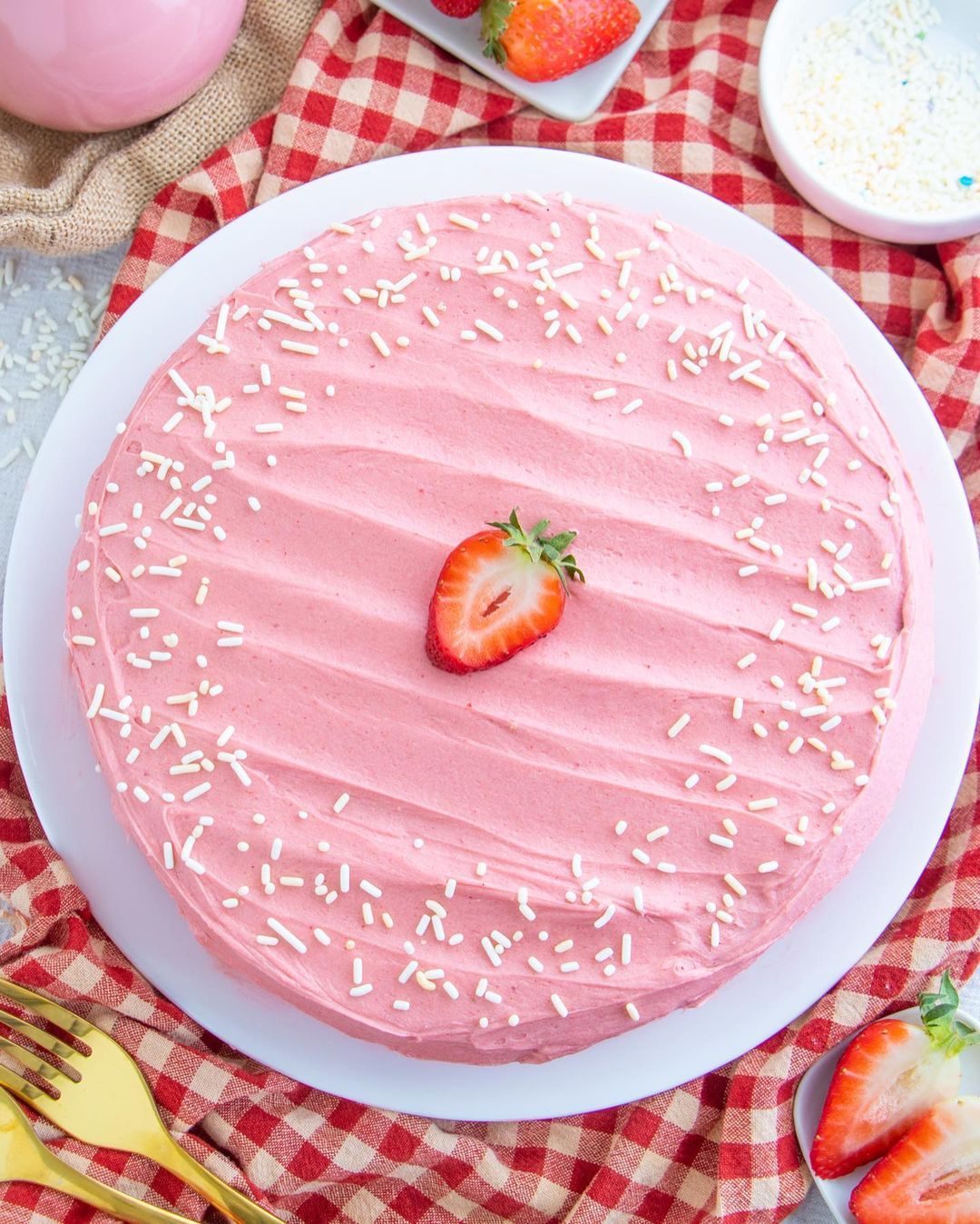 Vegan Strawberry Cake