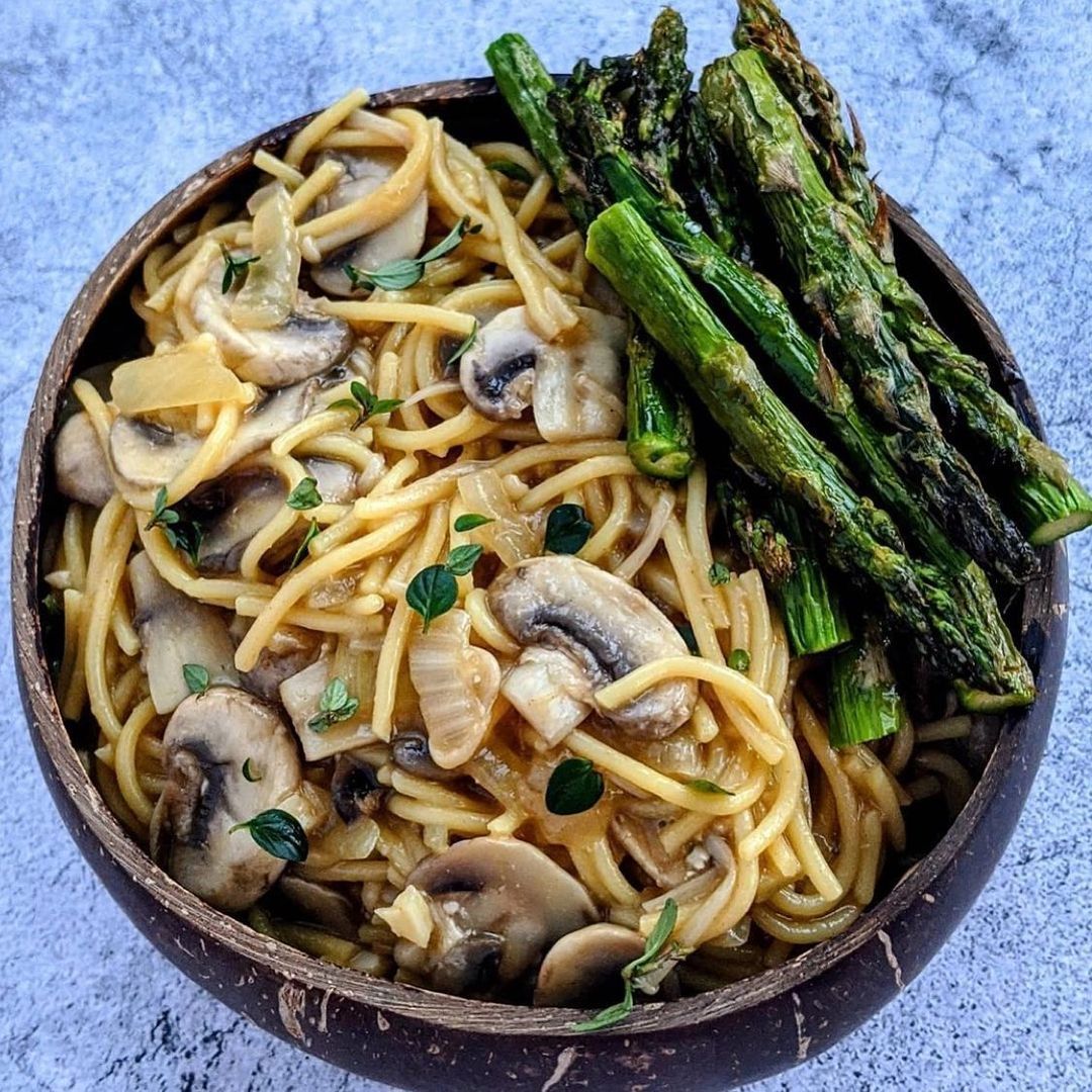 Creamy Mushroom and White Wine Spaghetti