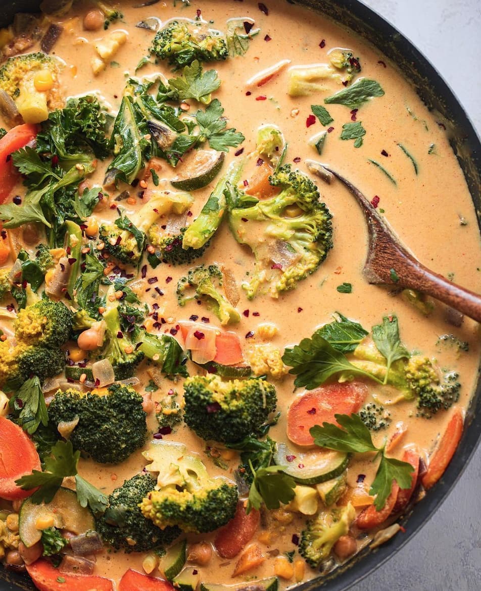 Vegan Broccoli Chickpea Soup