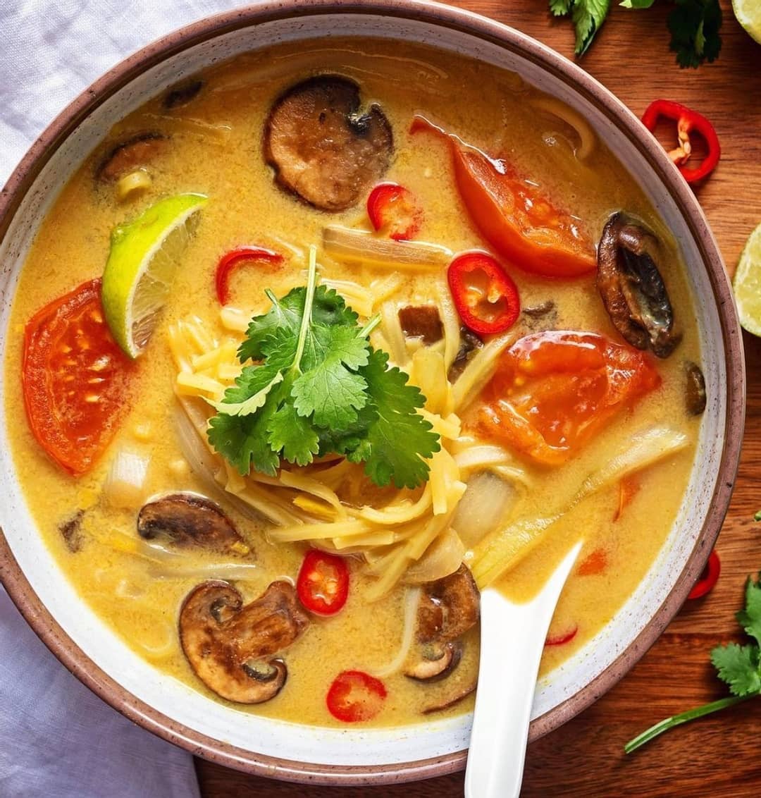 Tom Yum Soup with Rice Noodles