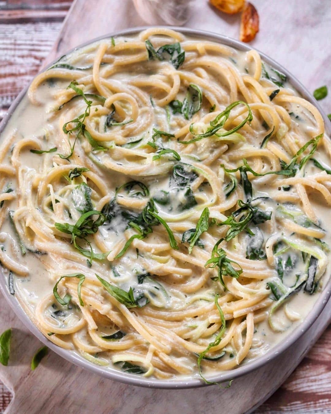 Green Pasta with Roasted Garlic Alfredo