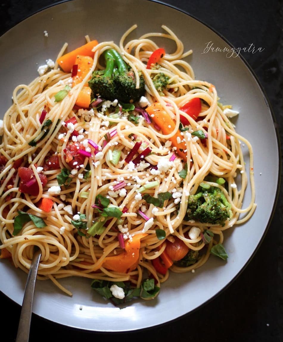 Rainbow Spaghetti Aglio E Olio