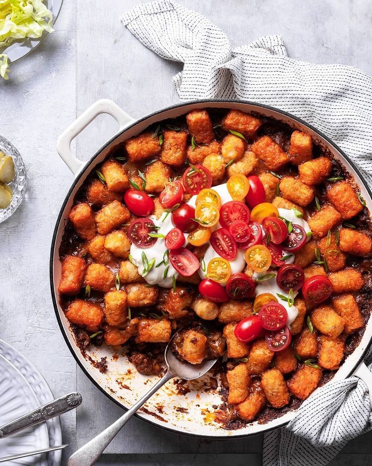 Vegan Cheeseburger Tater Tot Casserole