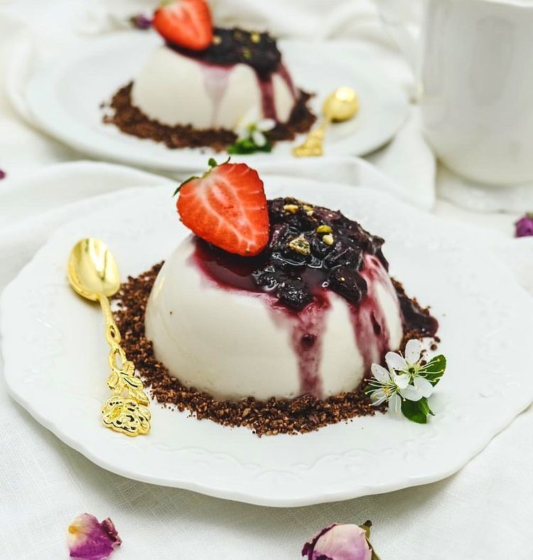 Super Simple Vegan Panna Cotta
