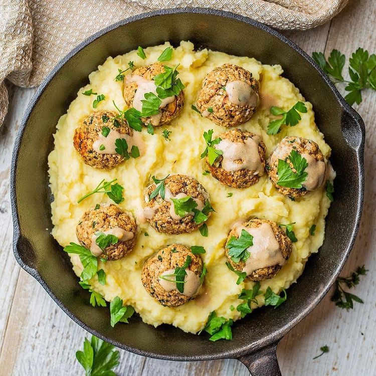 Vegan Mushroom Neatballs with Gravy