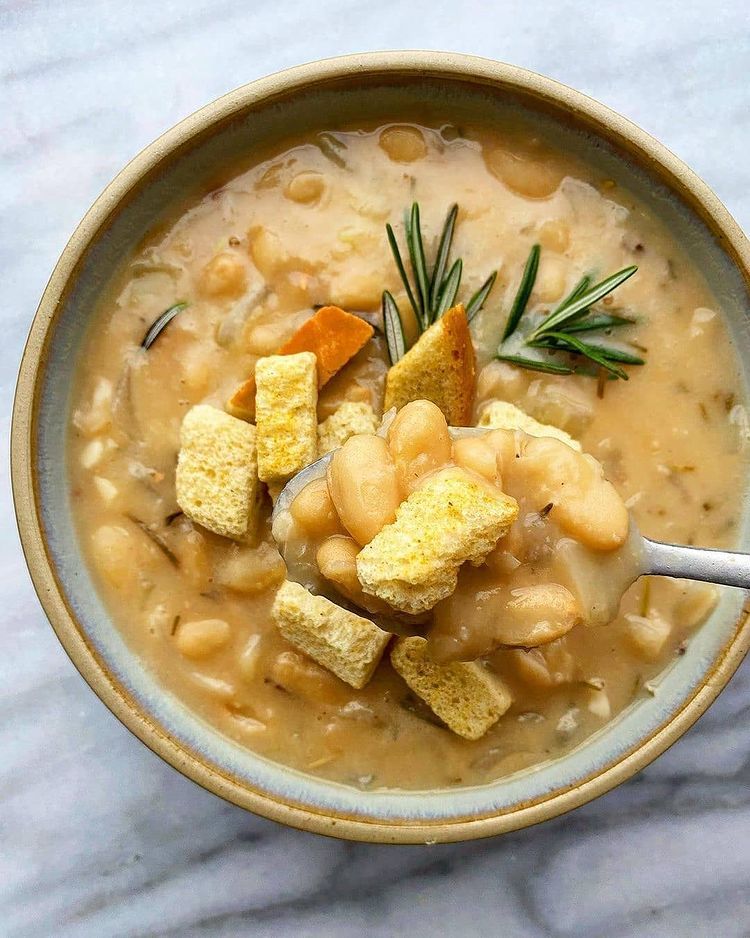Rosemary Garlic Bean Soup