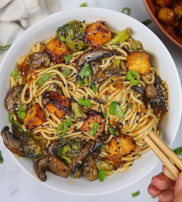 Saucy Noodles with Crispy Tofu