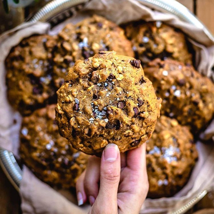 Pumpkin Oatmeal Chocolate Chip Cookies