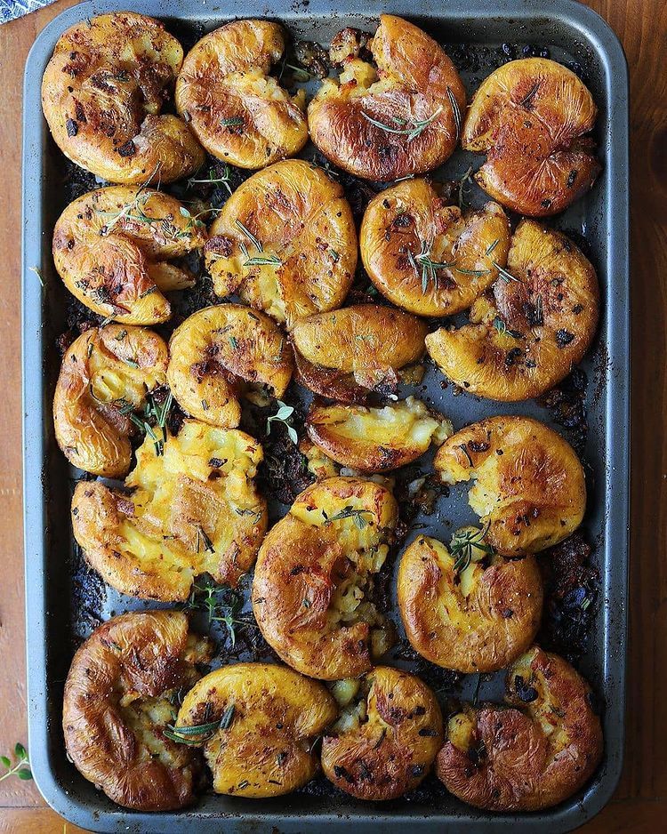 Crispy Buttery Rosemary and Garlic Smashed Potatoes