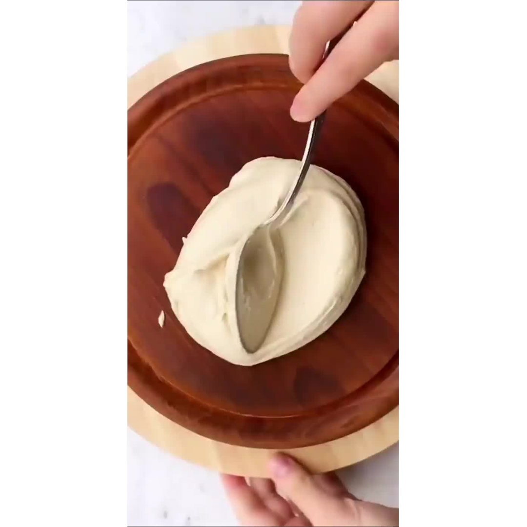 Super Creamy Homemade Hummus