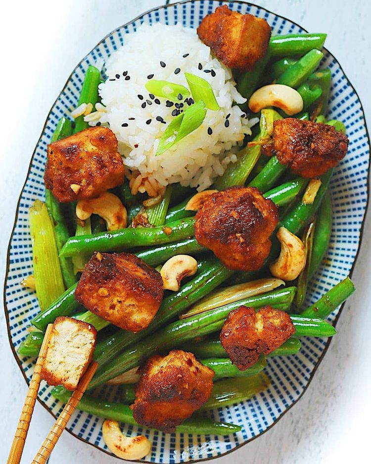 Crispy Tofu and String Bean Stir-Fry
