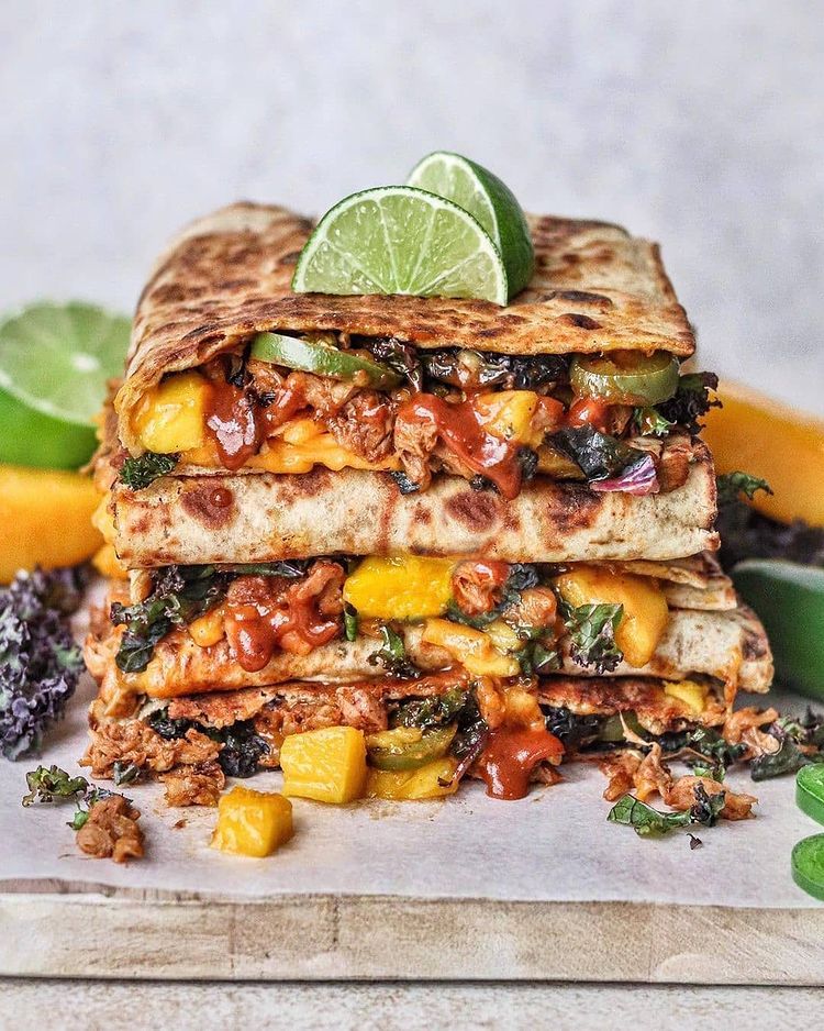 Sweet and Spicy Bbq Jackfruit Kale and Mango Melts