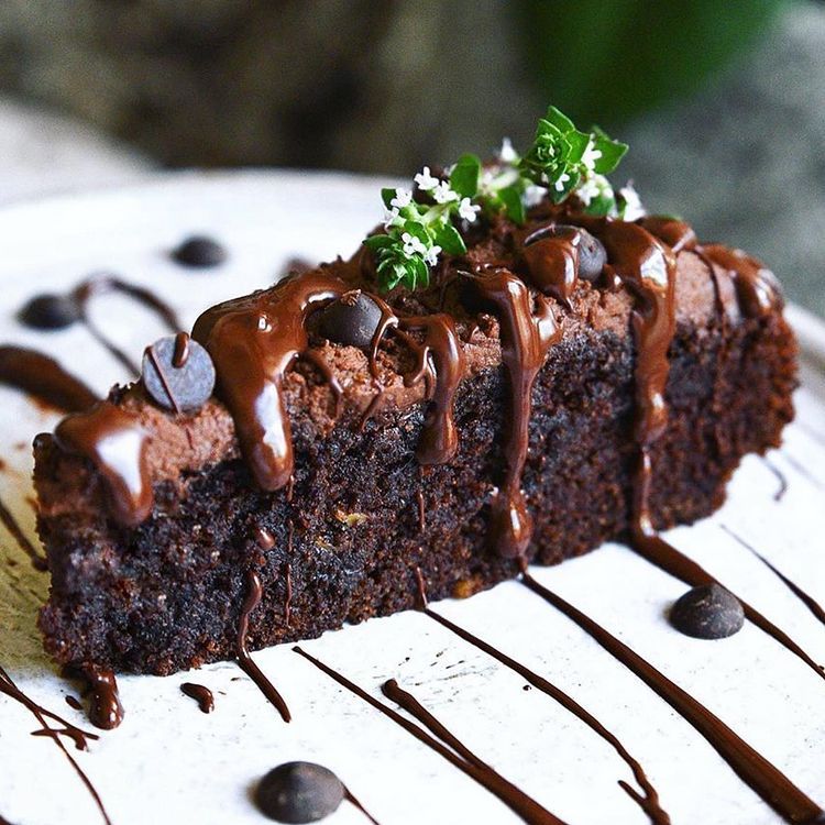 Vegan Chocolate Fudge Avocado Cake