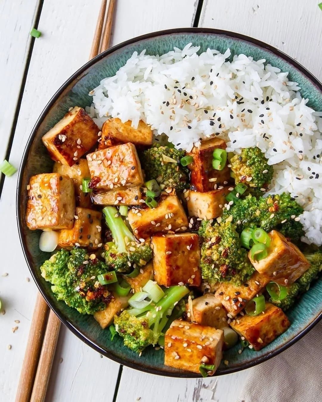Takeout-Style Tofu and Broccoli Bowl