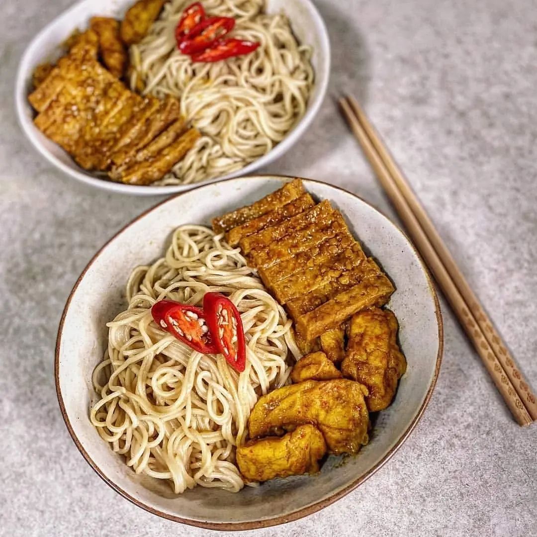 Chinese Fujian Tossed Noodles