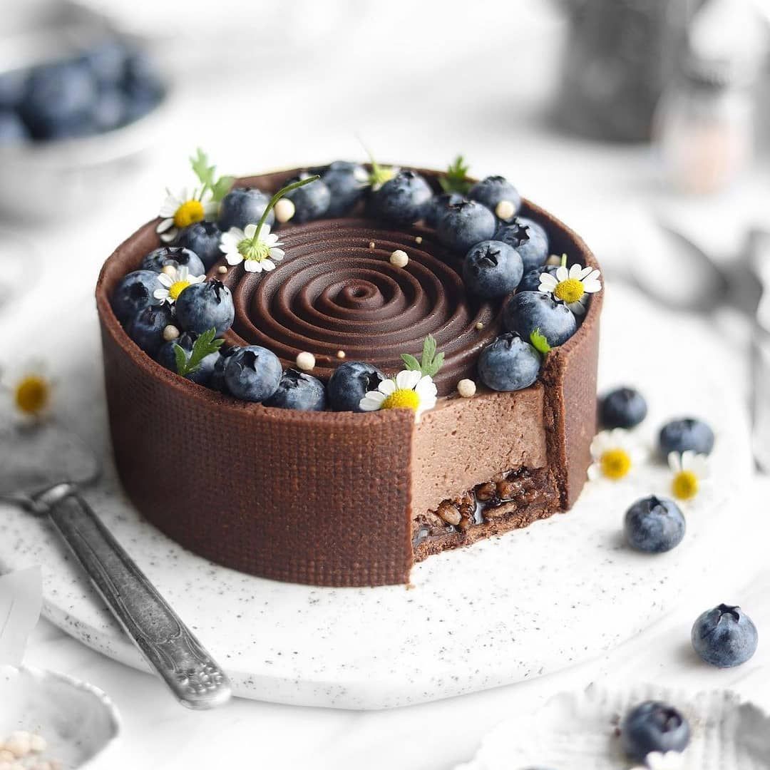 Vegan Chocolate Mousse Cake