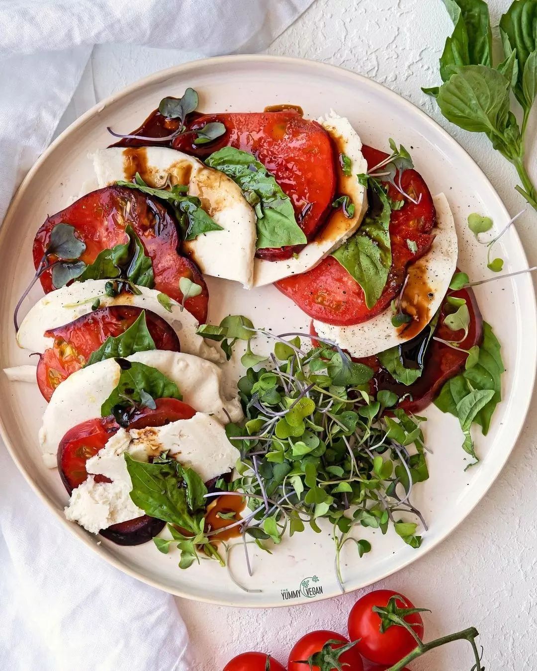 Simple Vegan Caprese Salad