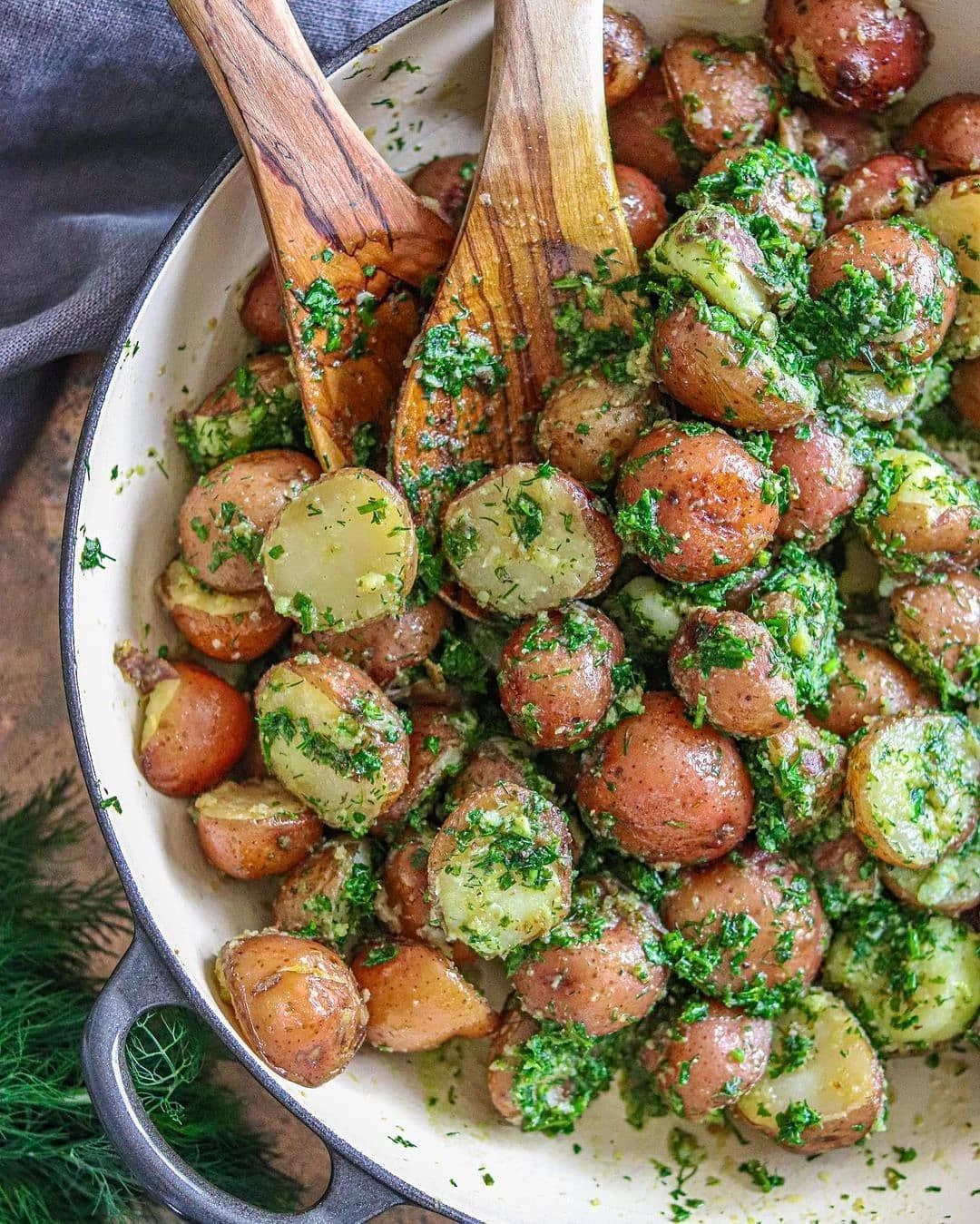 Crispy Herb Potatoes with Garlic and Lemon