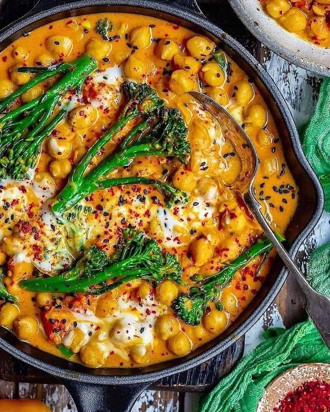 Easiest Coconut Chickpea Curry