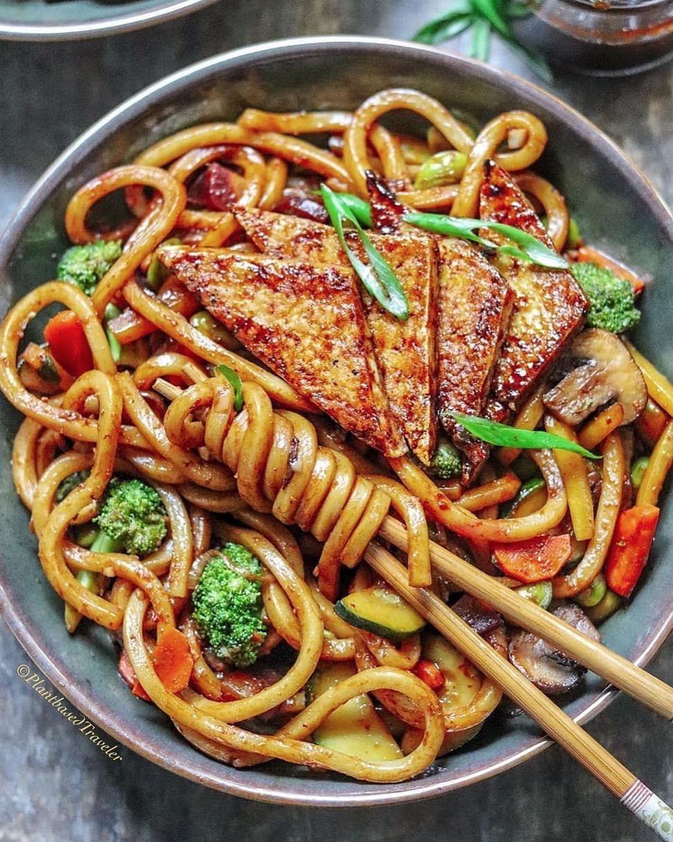Sweet and Spicy Udon Vegetable Stir Fry