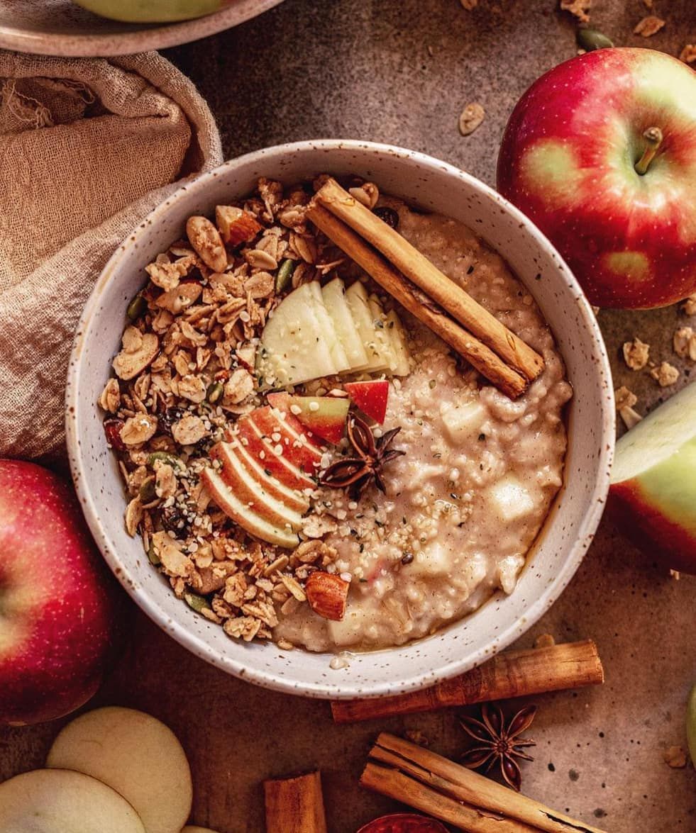 Apple Oats Breakfast Bowl