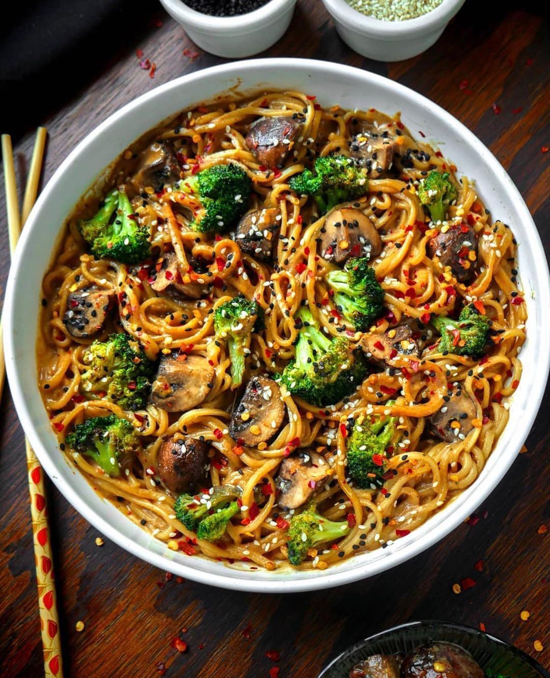 Sweet and Spicy Lo Mein with Sesame Vegetables