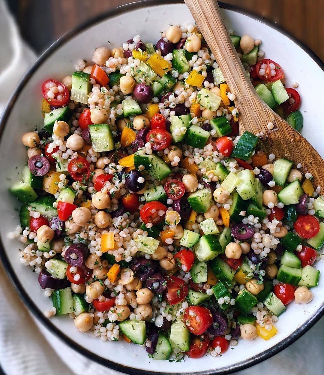 Couscous Salad with Chickpeas and Veggies