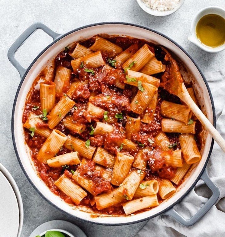 Quick 8-Ingredient Pomodoro Pasta