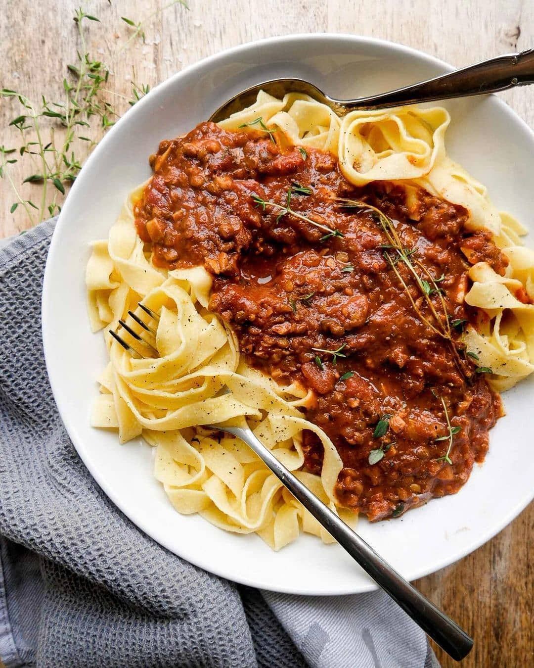 30-Minute Vegan Bolognese Sauce