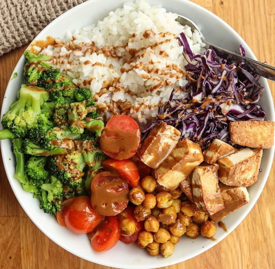 Vegan Buddha Bowl with Tofu and Veggies